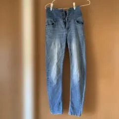 デニムジーンズ