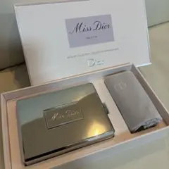 Dior Miss Dior パレット メイクアップ コレクションのサムネイル