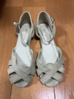 ライトグリーン ストラップサンダル