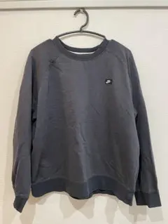 Nike グレー クルーネック トレーナー