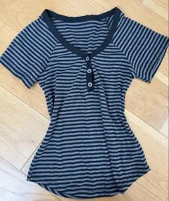 グレーストライプTシャツ