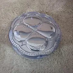 キャンメイク　イルミネイティングフィニッシュパウダー01