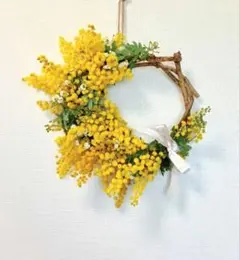 Crescent ✺Mimosa ✺Wreath