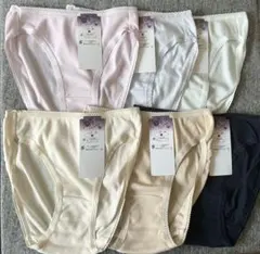 Item thumbnail for item 05f70c6f-da4a-4bbc-acdd-454941564023