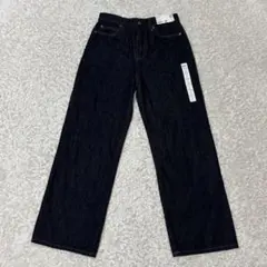 新品　未使用品　UNIQLO ワイドストレートデニム　W24