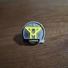 2PM JUNHO OLD BOYS VS YOUNG BOY ピンバッジ