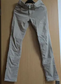 UNIQLO ベージュ スリムフィットジーンズ70