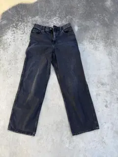 UNIQLO JEAN ダークグレー ストレートデニム