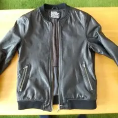 ブラックレザーボンバージャケット