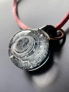 宇宙ガラスネックレス　宇宙ガラス　日本製ハンドメイド　レディースネックレス