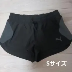 PUMA 黒 ショートパンツ　 Sサイズ