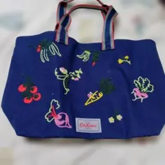 Cath Kidston トートバッグ 野菜刺繍 ネイビーのサムネイル