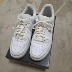 NIKE AIR FORCE 1 '07 LV8 ホワイト 27cm
