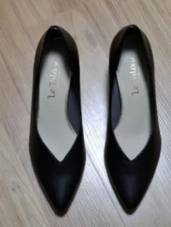 Le Talon ブラック ポインテッドトゥパンプス