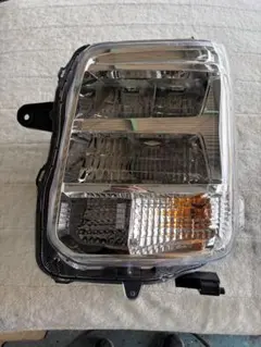 エブリィバン DA17V 右ヘッドライトのサムネイル