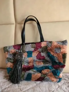 ZARAマルチカラー迷彩トートバッグ タッセル付き