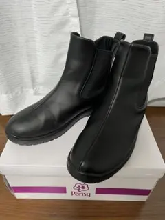 Item thumbnail for item 716a9b12-65c8-4994-8750-73c62bad3c32