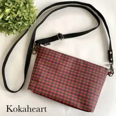 familiar 赤と黒のチェック柄 ショルダーバッグ 未使用未開封 familiar 赤と黒のチェック柄ショルダーバッグ