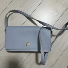 ライトグレー ショルダーバッグ　トミーヒルフィガー　TOMY HILFIGER