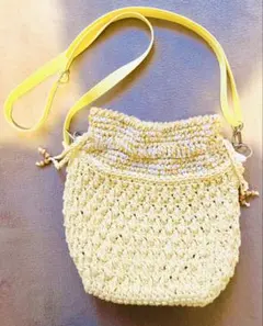 パステルイエローのポシェット