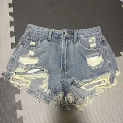 デニムショートパンツ ダメージ加工
