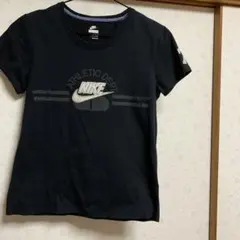 Nike ブラック Tシャツ アスレチックデザイン