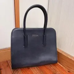 【美品】【最終値下げ】【FURLA】 【フルラ】 ハンドバッグ ネイビー