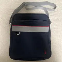 EASTBOYショルダーバッグ　ネイビー×レッド