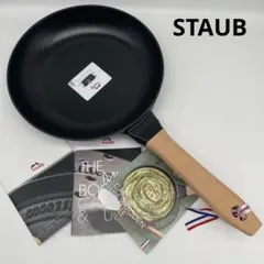 未使用品✨ STAUB ストウブ ウッドハンドル フライパン 24cmのサムネイル