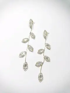 【高品質】キュービックジルコニアロングピアス