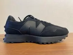 ＊『新品未使用』ショップ完売品New Balance ブラック スニーカー327