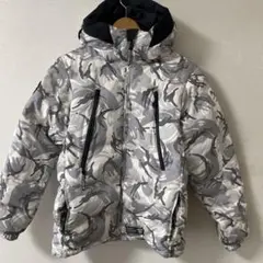 エイプ　グレー系迷彩ダウンジャケット