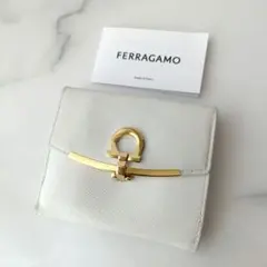 Ferragamo ガンチーニ レザー ホワイト 長財布 9769 Ferragamo ガンチーニ レザー ホワイト 長財布 9769 - メルカリ