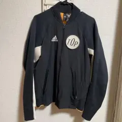 adidas TOPロゴ ジップアップジャケット