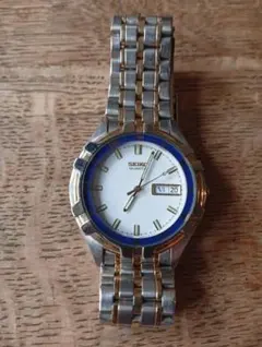 SEIKO クォーツ 腕時計 ホワイト/ブルー/ゴールド