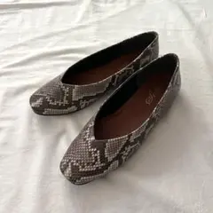 ヘビ柄フラットシューズ　24cm