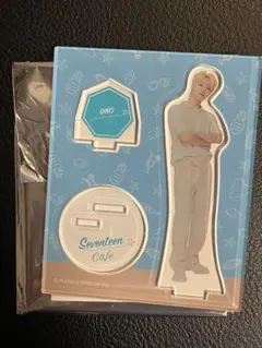 SEVENTEEN セブチカフェ　2023 ディノ　アクスタ