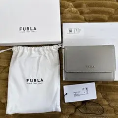 FURLA 三つ折り財布