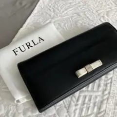 フルラ　濃紺長財布　薄型　リボン飾り　内側グリーン　本革　スムースレザー