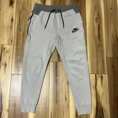 ナイキ NIKE テック エッセンシャル フリース ジョガーパンツ　Ｓ