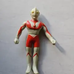 ウルトラマン フィギュア 赤白