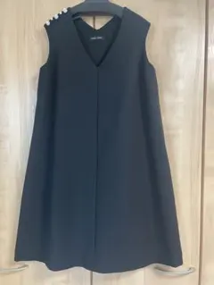 ビジュー付きノースリーブワンピース