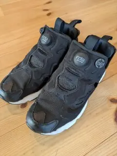 Reebok インスタポンプフューリー ブラック レディース 23.5cm