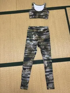迷彩柄 スポーツブラとレギンスセット Mサイズ