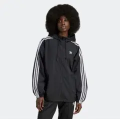 adidas originals スリーストライプス ウインドブレーカー