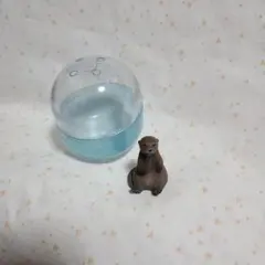 【美品】コツメカワウソ　カワウソ フィギュア ミニチュア