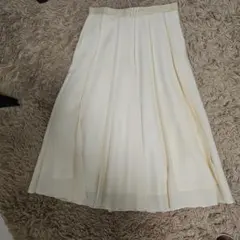 <最終値下>アイボリー プリーツロングスカート