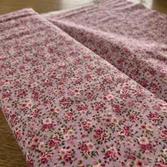＊専用です＊小花柄　コットン生地　2m pink 可愛い
