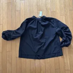abahouse mavie 黒パフスリーブシャツのサムネイル