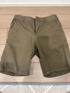 GU オリーブ ショートパンツ